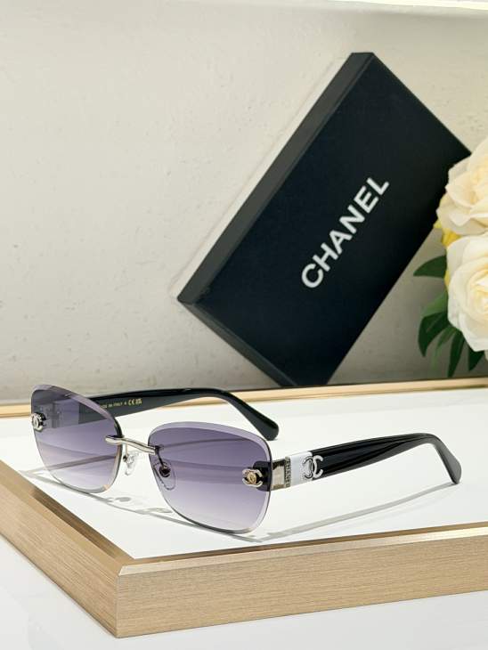 Picture of Chanel Sunglasses _SKUfw80881307fw